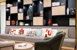 Aparthotel{Stadt} - {Name}