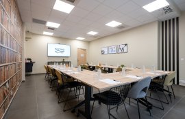 Aparthotel{Stadt} - {Name}