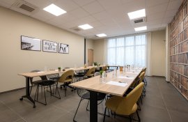 Aparthotel{Stadt} - {Name}