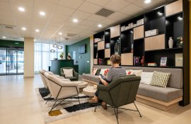 Aparthotel{Stadt} - {Name}