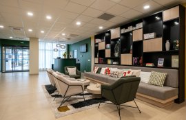 Aparthotel{Stadt} - {Name}