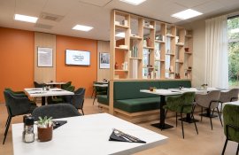 Aparthotel{Stadt} - {Name}