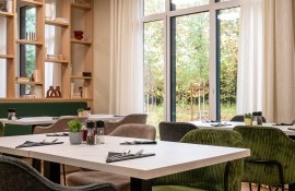 Aparthotel{Stadt} - {Name}