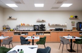 Aparthotel{Stadt} - {Name}