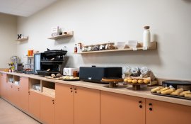 Aparthotel{Stadt} - {Name}