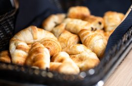 Aparthotel{Stadt} - {Name}