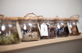 Aparthotel{Stadt} - {Name}