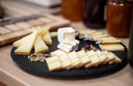 Aparthotel{Stadt} - {Name}