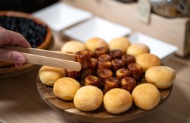 Aparthotel{Stadt} - {Name}