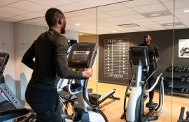 Aparthotel{Stadt} - {Name}