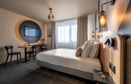 Aparthotel{Stadt} - {Name}