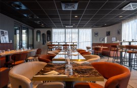 Aparthotel{Stadt} - {Name}