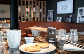 Aparthotel{Stadt} - {Name}