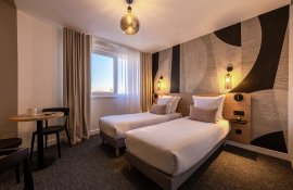 Aparthotel{Stadt} - {Name}