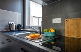 Aparthotel{Stadt} - {Name}