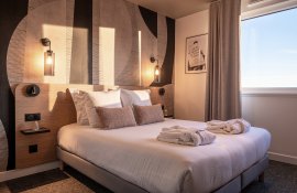 Aparthotel{Stadt} - {Name}