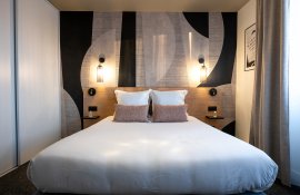 Aparthotel{Stadt} - {Name}