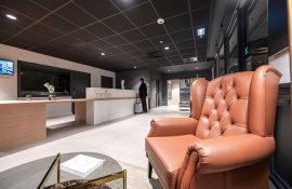 Aparthotel{Stadt} - {Name}