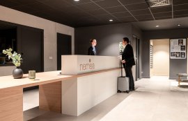 Aparthotel{Stadt} - {Name}