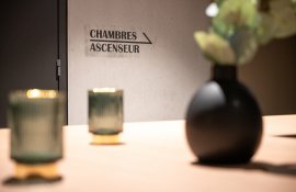 Aparthotel{Stadt} - {Name}