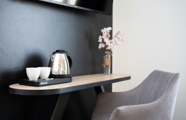 Aparthotel{Stadt} - {Name}