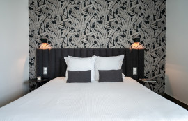 Aparthotel{Stadt} - {Name}