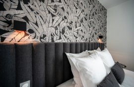 Aparthotel{Stadt} - {Name}