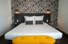 Aparthotel{Stadt} - {Name}