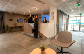 Aparthotel{Stadt} - {Name}