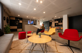 Aparthotel{Stadt} - {Name}