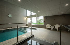 Aparthotel{Stadt} - {Name}