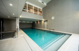 Aparthotel{Stadt} - {Name}