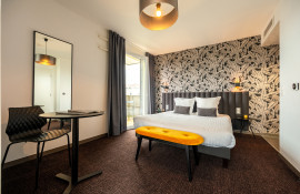 Aparthotel{Stadt} - {Name}