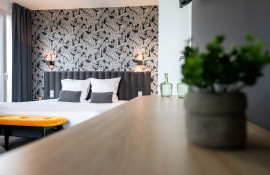 Aparthotel{Stadt} - {Name}