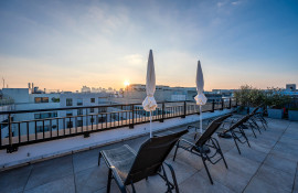 Aparthotel{Stadt} - {Name}