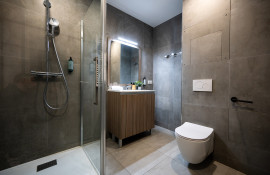 Aparthotel{Stadt} - {Name}