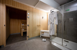 Aparthotel{Stadt} - {Name}