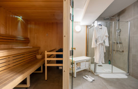 Aparthotel{Stadt} - {Name}