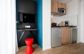 Aparthotel{Stadt} - {Name}