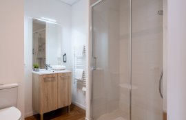 Aparthotel{Stadt} - {Name}