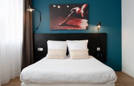 Aparthotel{Stadt} - {Name}