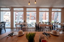 Aparthotel{Stadt} - {Name}