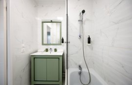 Aparthotel{Stadt} - {Name}
