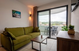 Aparthotel{Stadt} - {Name}