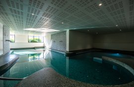 Aparthotel{Stadt} - {Name}