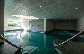 Aparthotel{Stadt} - {Name}
