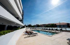 Aparthotel{Stadt} - {Name}