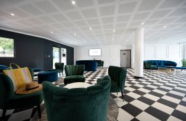 Aparthotel{Stadt} - {Name}
